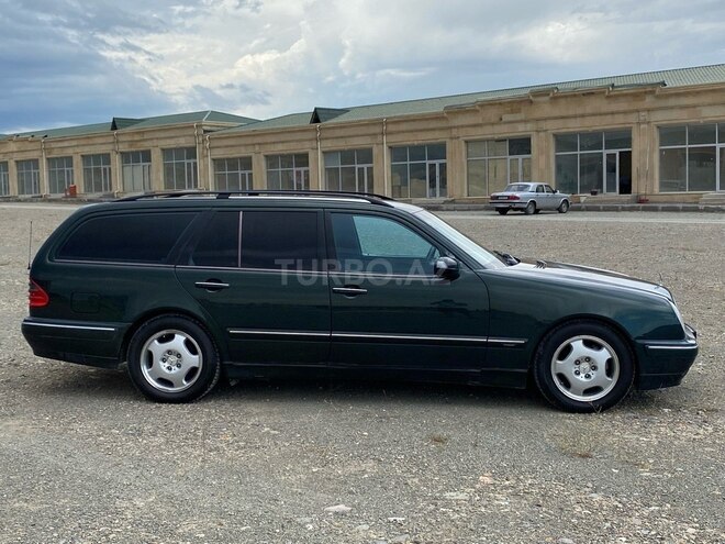 Mercedes E 240 1999, 238,000 km - 2.4 l - Gəncə