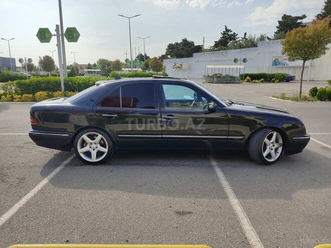 Mercedes E 320 2000, 282,000 km - 3.2 l - Bakı