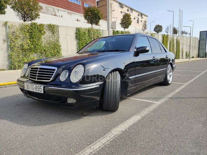 Mercedes E 320 2000, 282,000 km - 3.2 l - Bakı