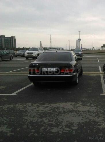 Mercedes E 240 2001, 255,000 km - 2.6 l - Bakı