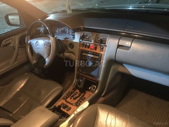 Mercedes E 240 2001, 255,000 km - 2.6 l - Bakı