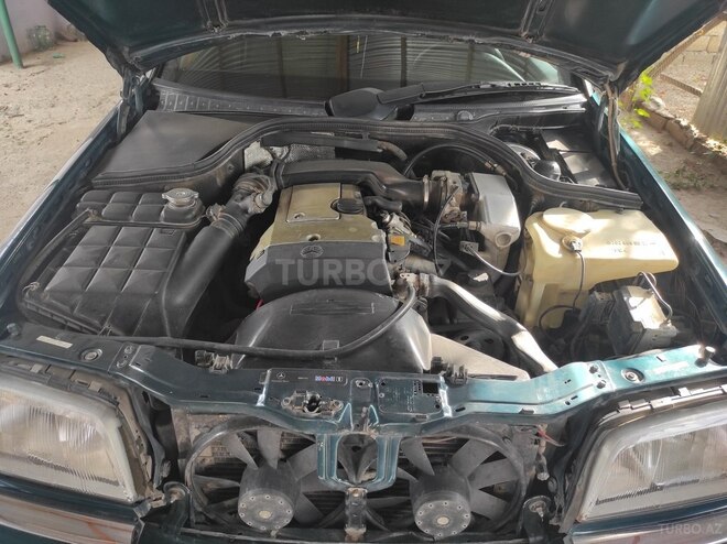 Mercedes C 220 1995, 686,825 km - 2.2 l - Beyləqan