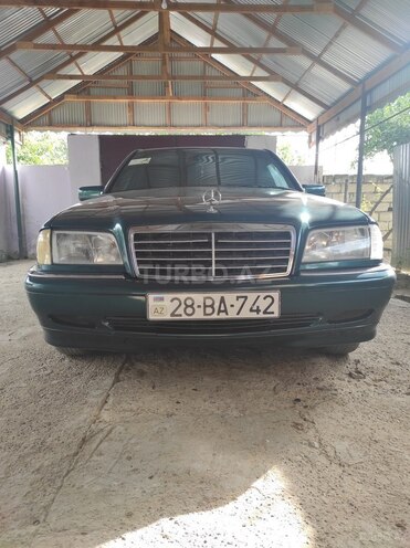 Mercedes C 220 1995, 686,825 km - 2.2 l - Beyləqan