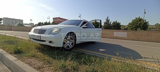 Mercedes C 240 2002, 310,000 km - 2.6 l - Bakı