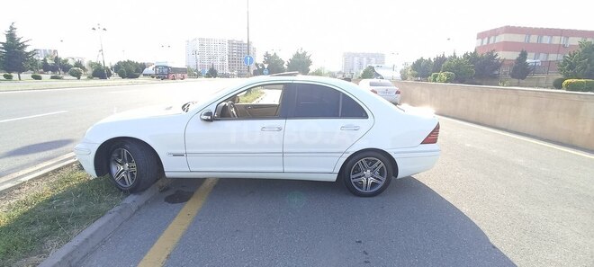 Mercedes C 240 2002, 310,000 km - 2.6 l - Bakı
