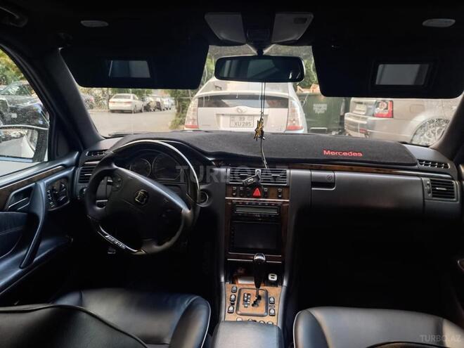 Mercedes E 320 2001, 333,000 km - 3.2 l - Bakı