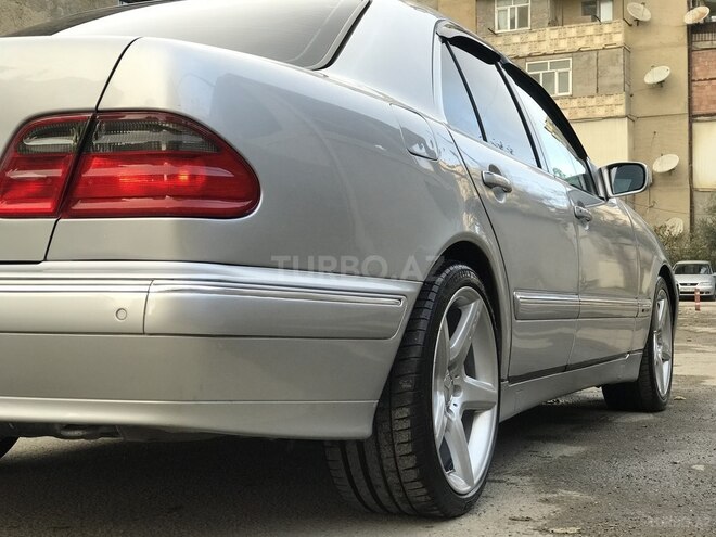 Mercedes E 320 2001, 293,533 km - 3.2 l - Bakı