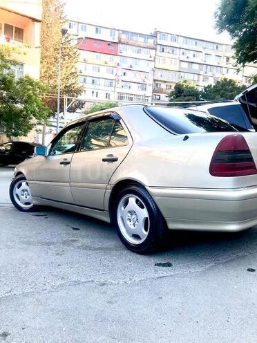 Mercedes C 230 1998, 286,000 km - 2.3 l - Bakı