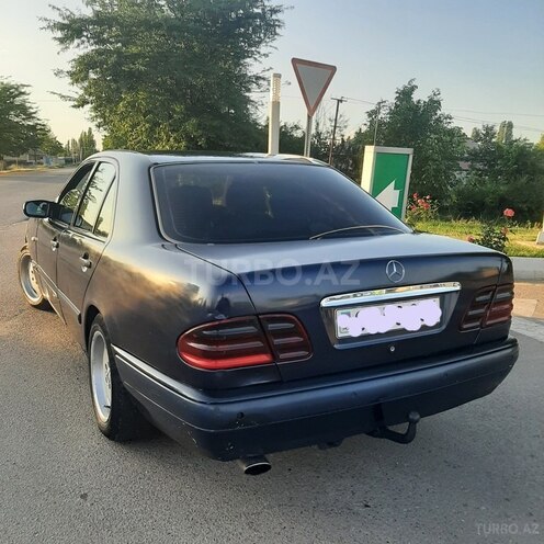 Mercedes E 220 1998, 345,000 km - 2.2 l - Tovuz