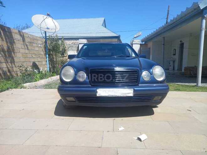 Mercedes E 240 1998, 303,335 km - 2.4 l - Bakı