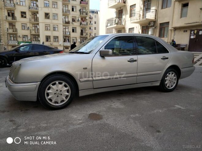 Mercedes E 200 1997, 367,000 km - 2.0 l - Xırdalan