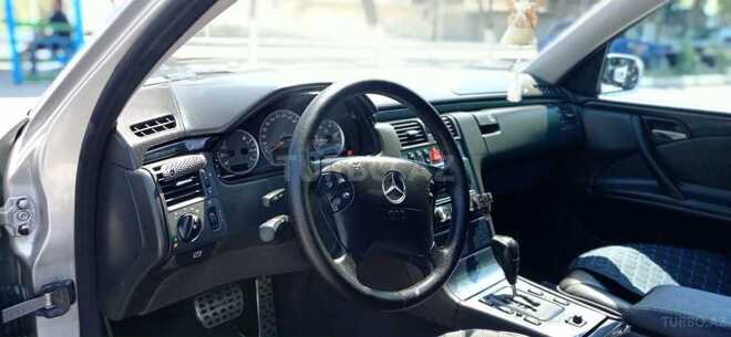 Mercedes E 270 2001, 270,000 km - 2.7 l - Bakı