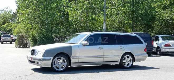 Mercedes E 270 2001, 270,000 km - 2.7 l - Bakı