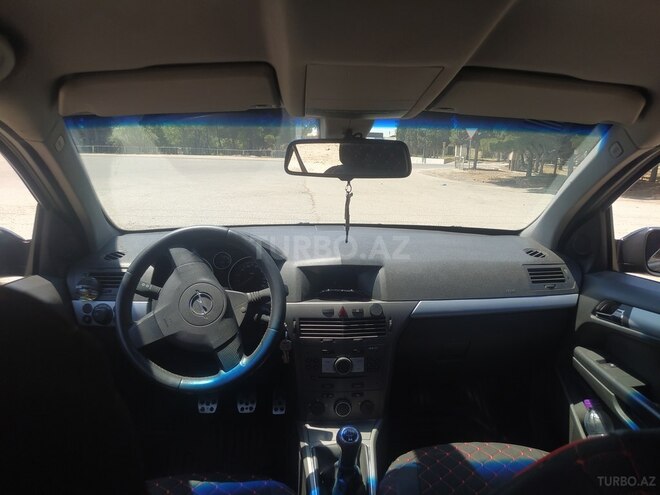 Opel Astra 2006, 300,000 km - 1.4 л - Bakı