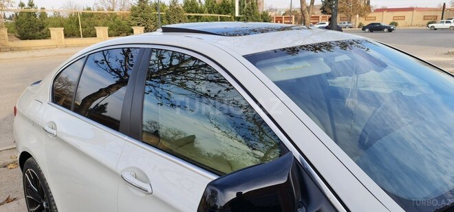 BMW 520 2012, 260,000 km - 2.0 l - Gəncə