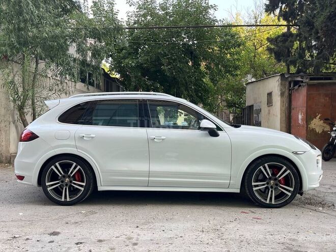 Porsche Cayenne GTS 2012, 99,000 km - 4.8 l - Bakı