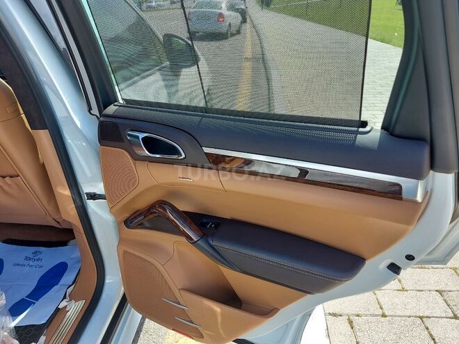 Porsche Cayenne GTS 2012, 99,000 km - 4.8 l - Bakı