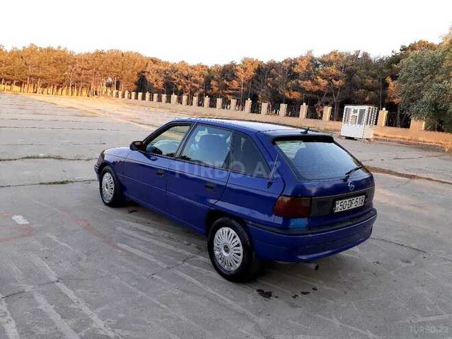Opel Astra 1998, 215,000 km - 1.8 l - Sumqayıt