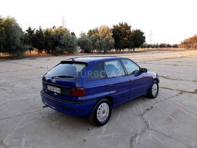 Opel Astra 1998, 215,000 km - 1.8 l - Sumqayıt