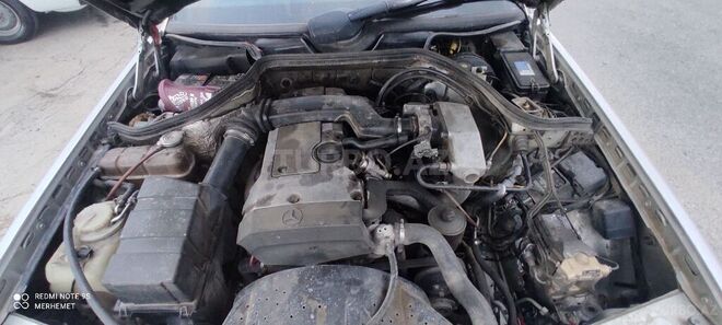Mercedes E 200 1993, 260,000 km - 2.0 l - Şamaxı