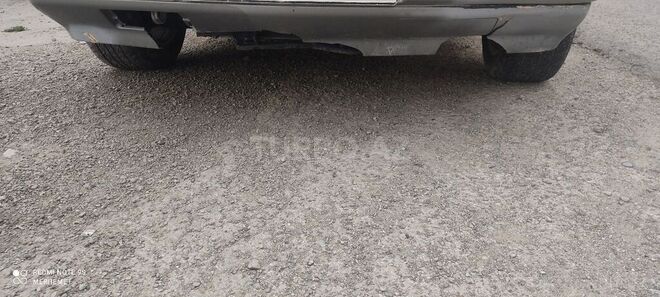 Mercedes E 200 1993, 260,000 km - 2.0 l - Şamaxı