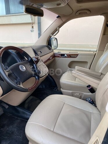 Volkswagen Multivan 2008, 275,000 km - 3.2 l - Bakı