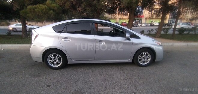 Toyota Prius 2011, 127,000 km - 1.8 l - Bakı