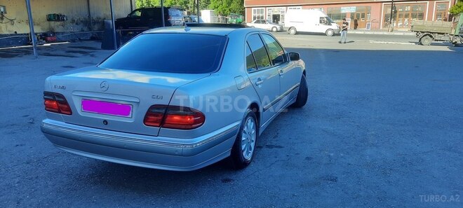 Mercedes E 320 2001, 268,000 km - 3.2 l - Bakı