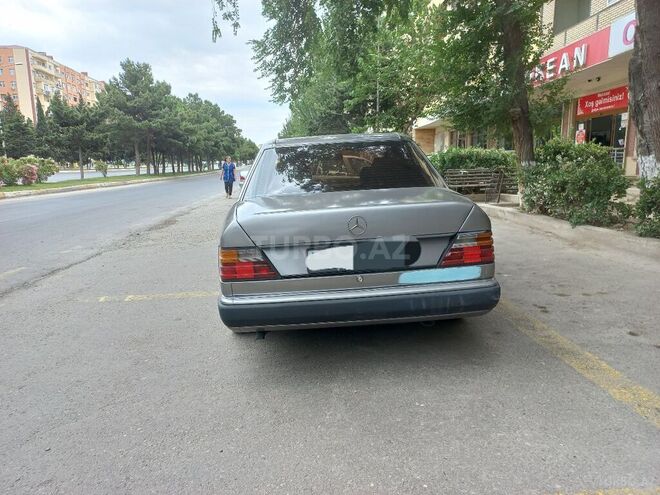 Mercedes E 200 1990, 593,000 km - 2.0 l - Sumqayıt
