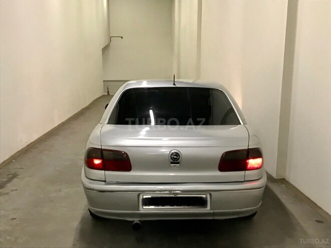 Opel Omega 1996, 250,000 km - 2.0 л - Gəncə