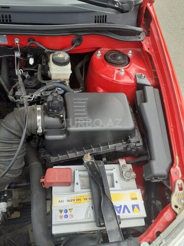 Toyota Corolla 2005, 142,000 km - 1.4 l - Gəncə