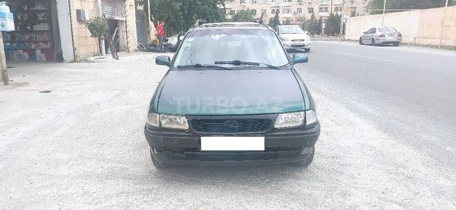 Opel Astra 1995, 444,000 km - 1.4 л - Bakı