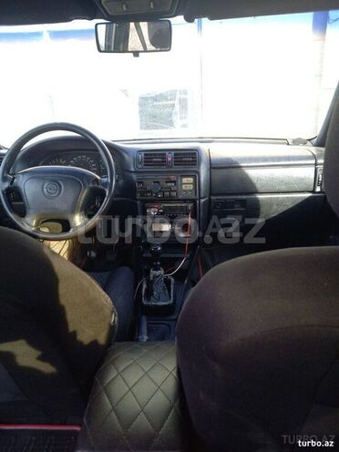 Opel Vectra 1995, 315,000 km - 1.7 l - Bakı