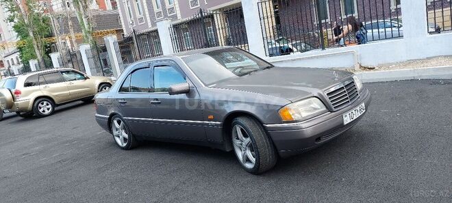 Mercedes C 220 1993, 430,000 km - 2.2 l - Bakı
