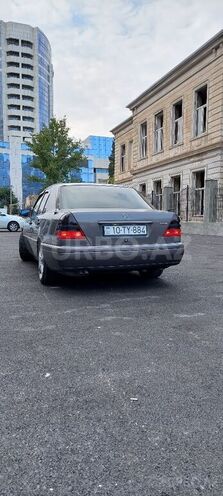 Mercedes C 220 1993, 430,000 km - 2.2 l - Bakı