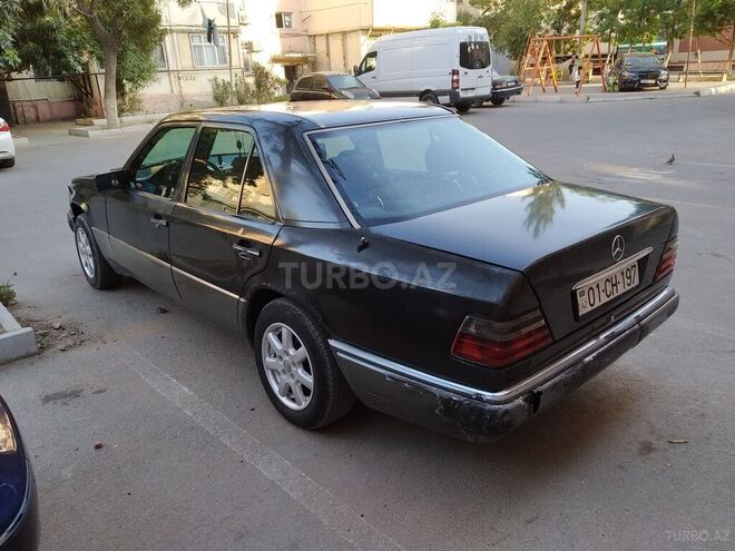Mercedes E 220 1994, 700,000 km - 2.2 l - Bakı