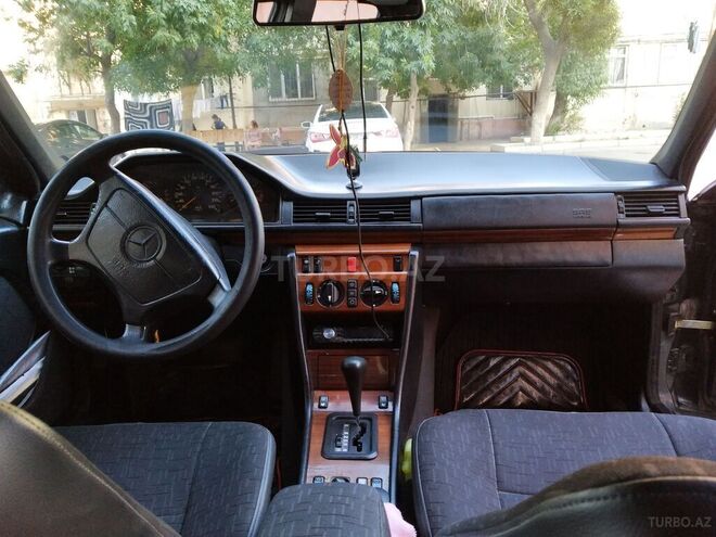 Mercedes E 220 1994, 700,000 km - 2.2 l - Bakı