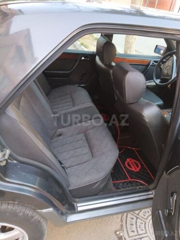 Mercedes E 220 1994, 700,000 km - 2.2 l - Bakı