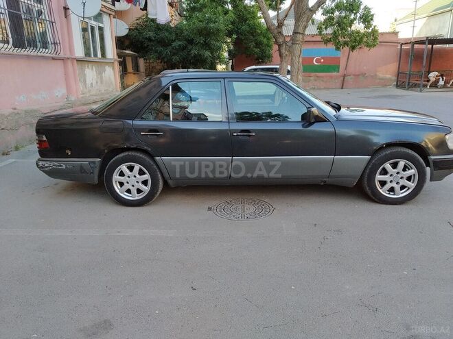 Mercedes E 220 1994, 700,000 km - 2.2 l - Bakı