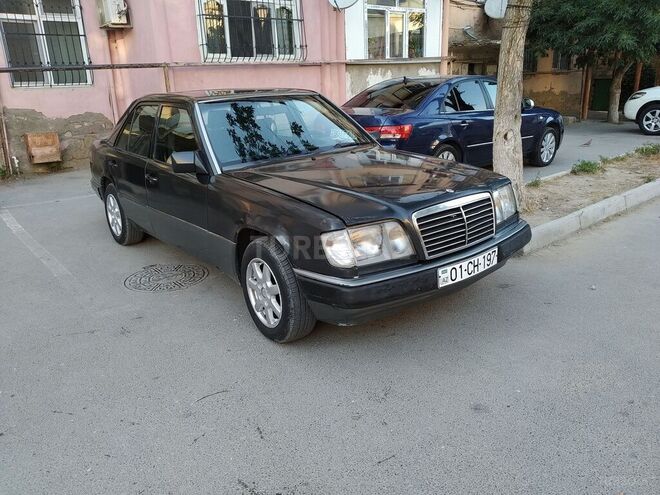 Mercedes E 220 1994, 700,000 km - 2.2 l - Bakı