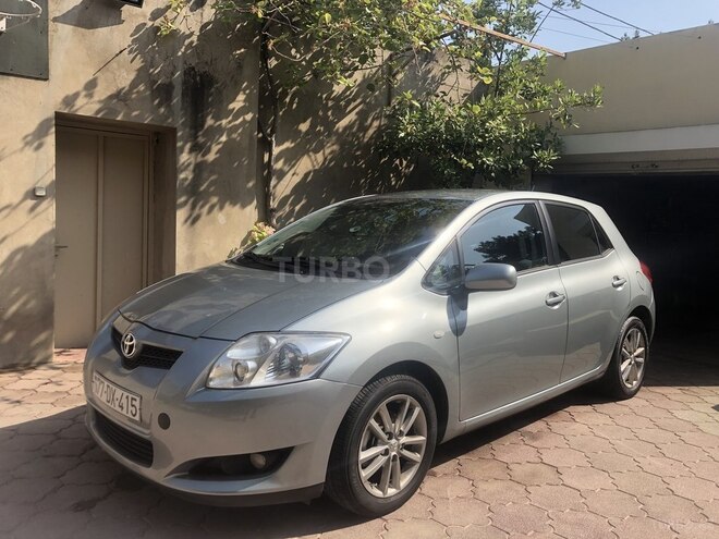 Toyota Auris 2009, 182,000 km - 1.4 l - Bakı