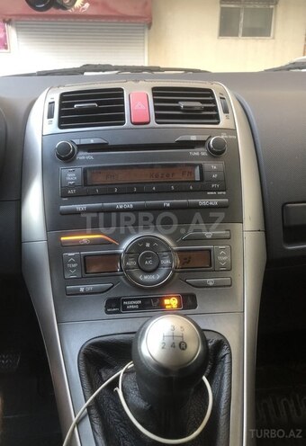 Toyota Auris 2009, 182,000 km - 1.4 l - Bakı