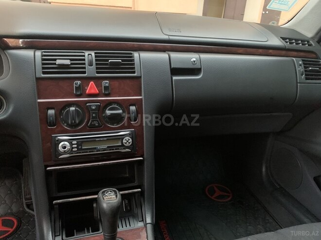 Mercedes E 220 2000, 641,000 km - 2.2 l - Bakı