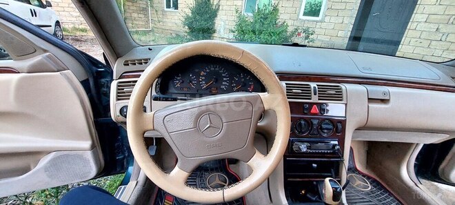 Mercedes E 220 1997, 738,597 km - 2.2 л - Bakı