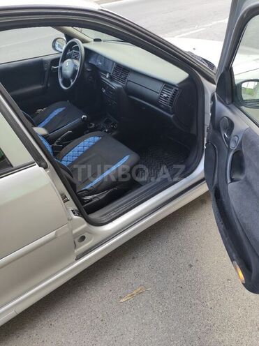 Opel Vectra 2001, 351,000 km - 1.6 l - Bakı