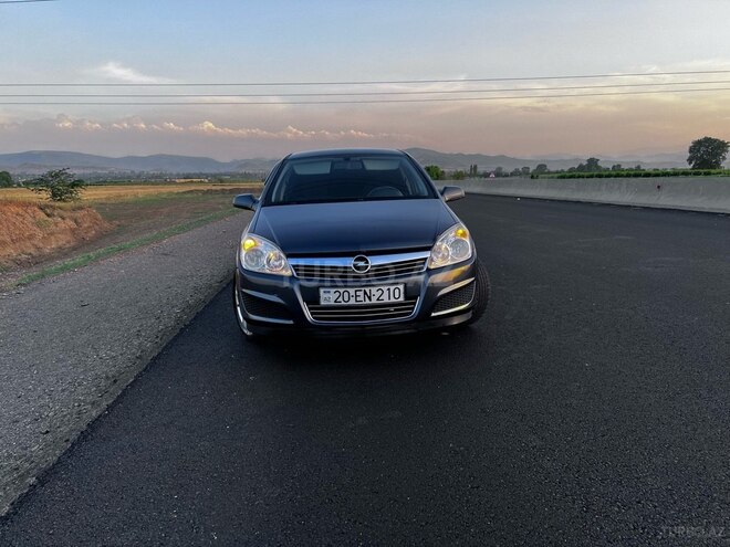 Opel Astra 2007, 170,000 km - 1.4 л - Tovuz
