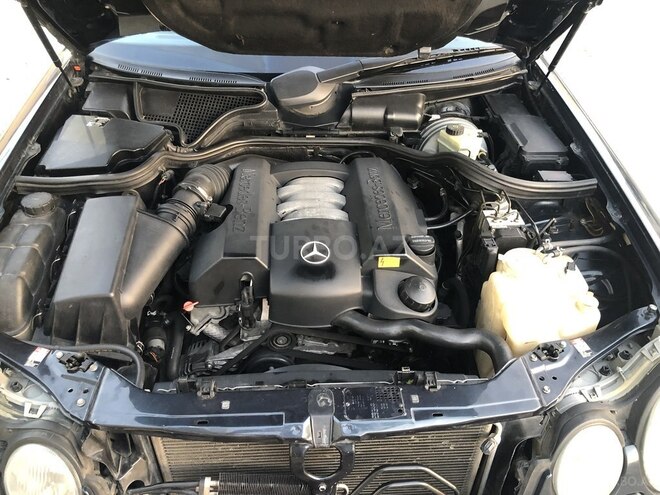 Mercedes E 240 1999, 390,000 km - 2.4 l - Sumqayıt