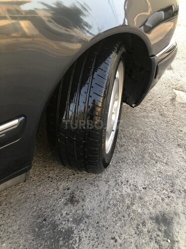 Mercedes E 240 1999, 390,000 km - 2.4 l - Sumqayıt