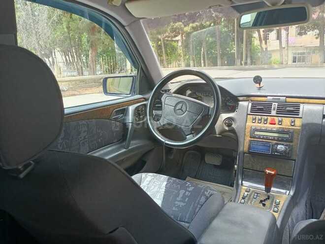 Mercedes E 240 1998, 384,523 km - 2.4 l - Şirvan