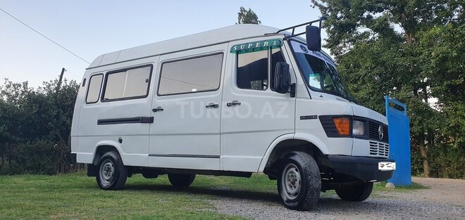 Mercedes 208 D 1995, 150,000 km - 2.3 l - Bakı